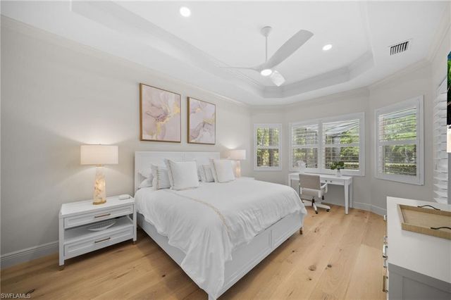 10023 Escambia Bay CT, Naples, FL 34120