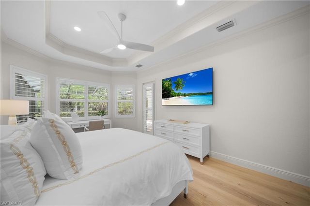 10023 Escambia Bay CT, Naples, FL 34120