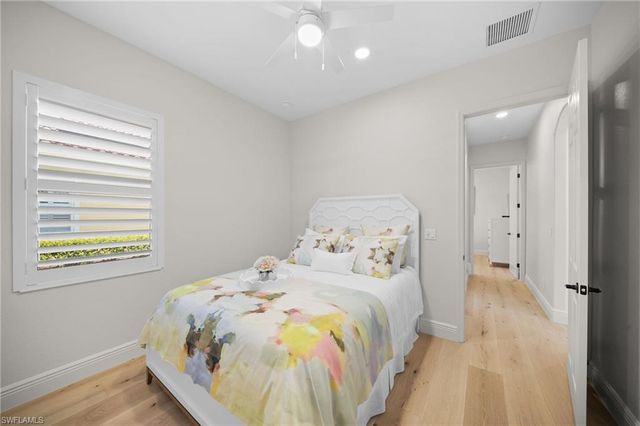 10023 Escambia Bay CT, Naples, FL 34120