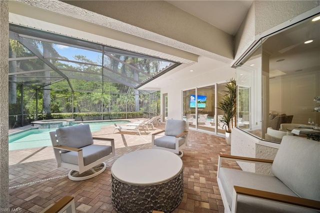 10023 Escambia Bay CT, Naples, FL 34120