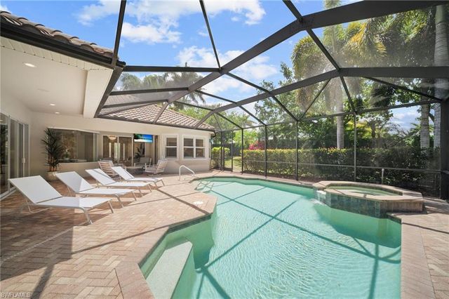 10023 Escambia Bay CT, Naples, FL 34120
