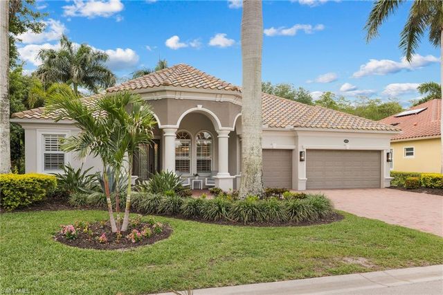 10023 Escambia Bay CT, Naples, FL 34120