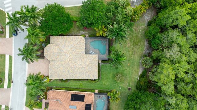 10023 Escambia Bay CT, Naples, FL 34120