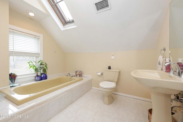 75 Portland Road, Highlands, NJ 07732