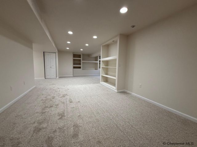 4716 SADDLEBACK DR, Cheyenne, WY 82001