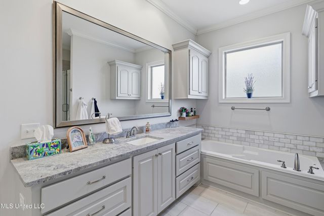 111 Camden Lake Drive, Madison, MS 39110