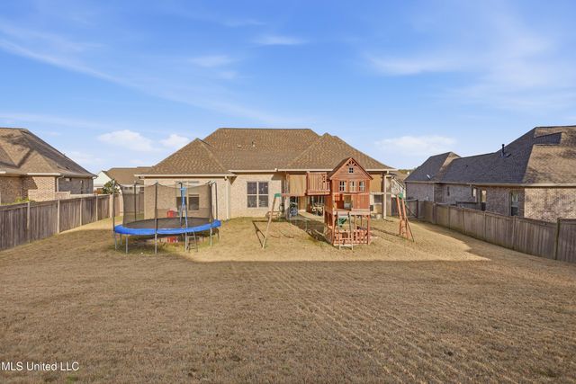 111 Camden Lake Drive, Madison, MS 39110