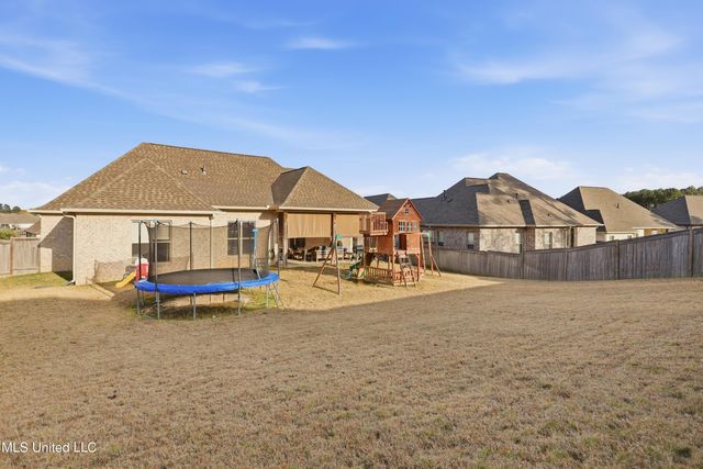 111 Camden Lake Drive, Madison, MS 39110