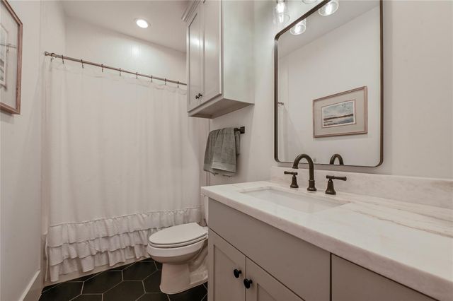 1512 Ashland Street, Houston, TX 77008