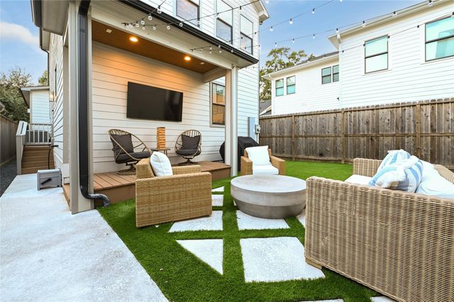 1512 Ashland Street, Houston, TX 77008