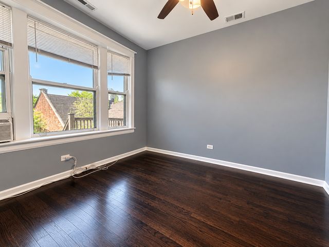 4555 S Wabash Avenue 3, Chicago, IL 60653