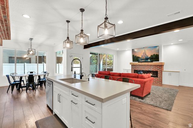 952 W 1910 S, Syracuse, UT 84075