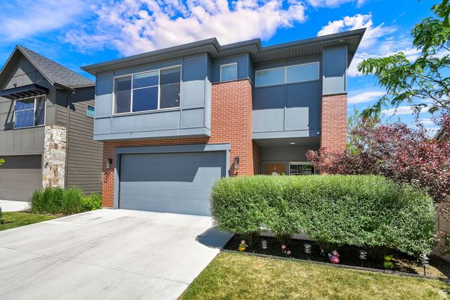 952 W 1910 S, Syracuse, UT 84075
