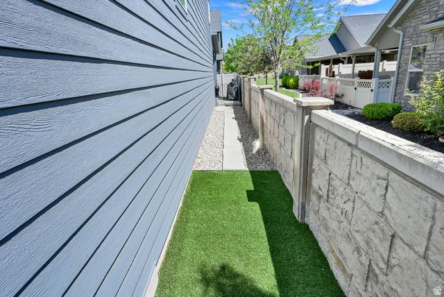 952 W 1910 S, Syracuse, UT 84075