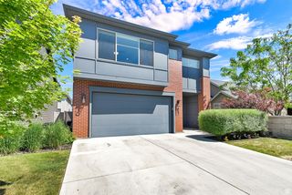 952 W 1910 S, Syracuse, UT 84075