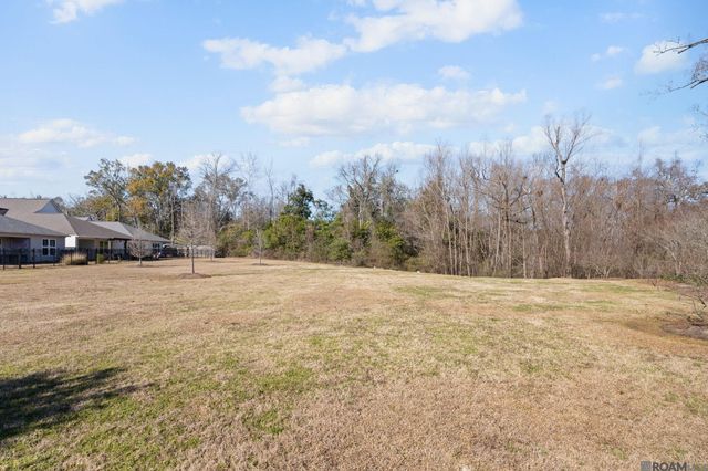 832 Marlstone Dr, Baton Rouge, LA 70810