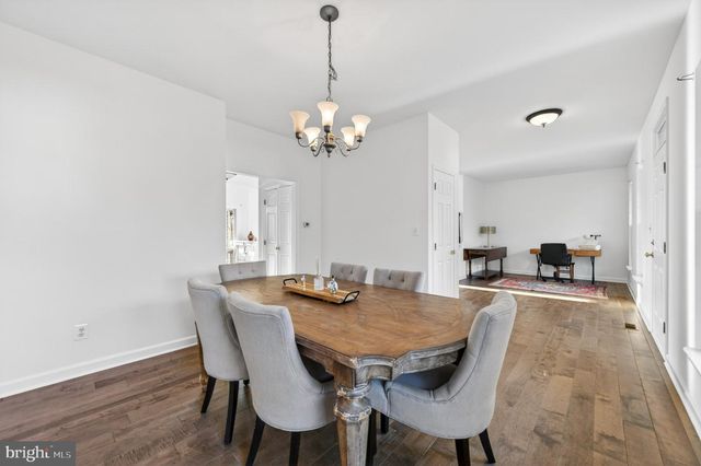 8840 MAPLEVILLE RD, Mount Airy, MD 21771