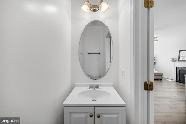 8840 MAPLEVILLE RD, Mount Airy, MD 21771