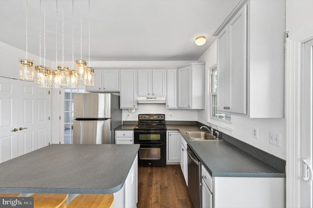 8840 MAPLEVILLE RD, Mount Airy, MD 21771
