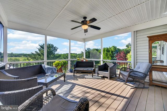 8840 MAPLEVILLE RD, Mount Airy, MD 21771
