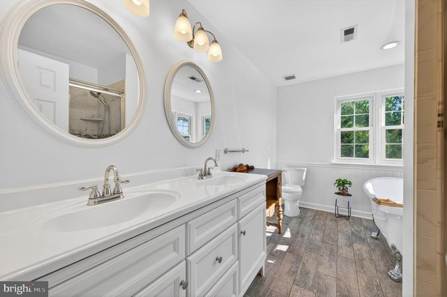 8840 MAPLEVILLE RD, Mount Airy, MD 21771
