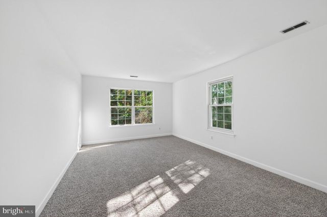 8840 MAPLEVILLE RD, Mount Airy, MD 21771