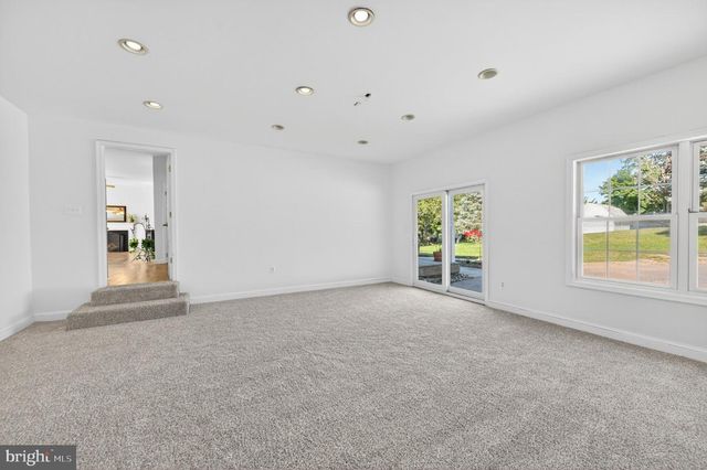 8840 MAPLEVILLE RD, Mount Airy, MD 21771