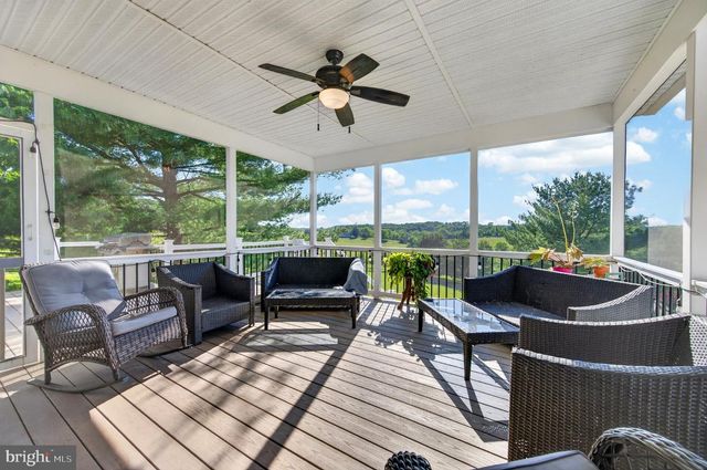 8840 MAPLEVILLE RD, Mount Airy, MD 21771