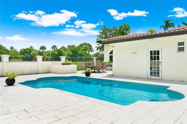 4001 Santa Maria St, Coral Gables, FL 33146