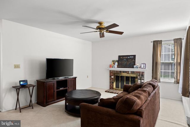 22 WINDSOR RD, Southampton, NJ 08088