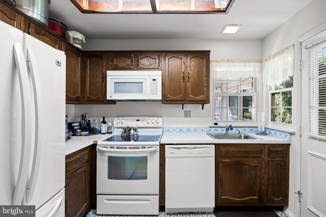 22 WINDSOR RD, Southampton, NJ 08088