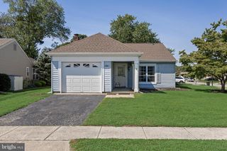 22 WINDSOR RD, Southampton, NJ 08088