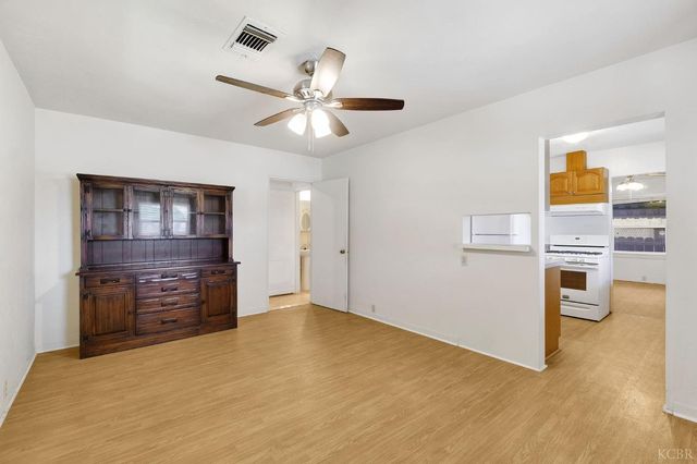 325 Oleander Avenue, Lemoore, CA 93245