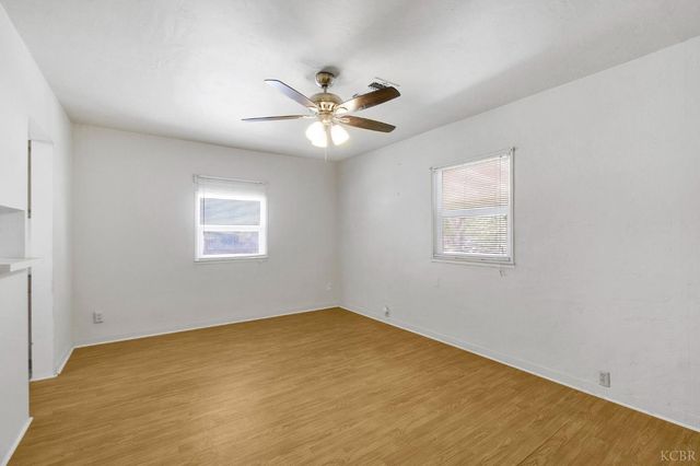 325 Oleander Avenue, Lemoore, CA 93245