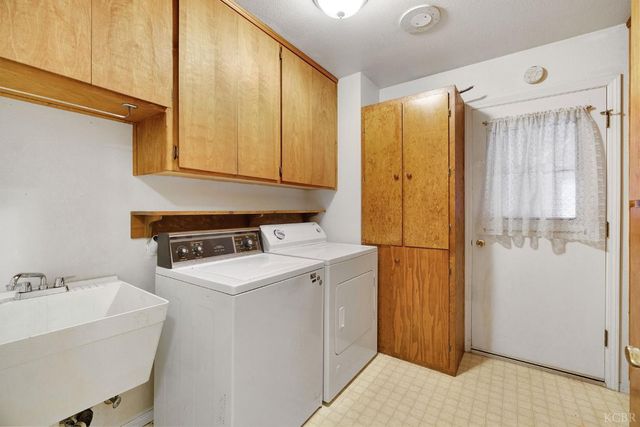 325 Oleander Avenue, Lemoore, CA 93245