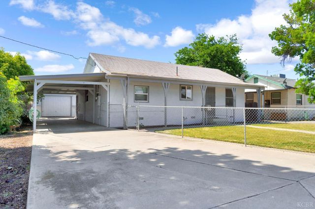 325 Oleander Avenue, Lemoore, CA 93245