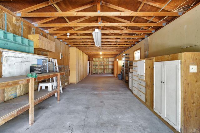 325 Oleander Avenue, Lemoore, CA 93245