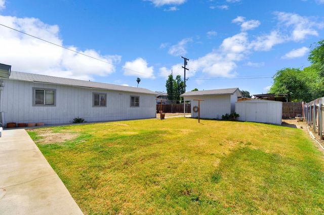 325 Oleander Avenue, Lemoore, CA 93245