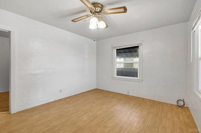 325 Oleander Avenue, Lemoore, CA 93245