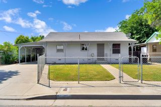 325 Oleander Avenue, Lemoore, CA 93245