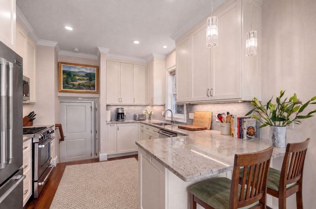 104-108 Hull St 108, Newton, MA 02460