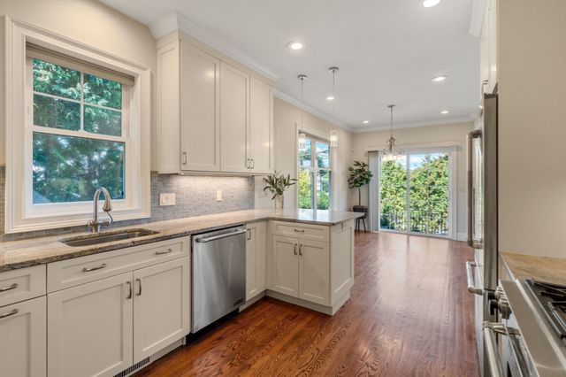 104-108 Hull St 108, Newton, MA 02460