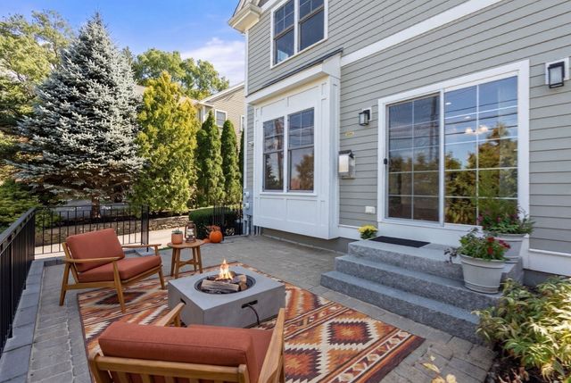 104-108 Hull St 108, Newton, MA 02460