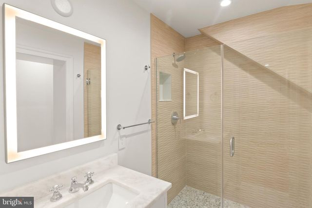 5522 LINCOLN ST, Bethesda, MD 20817