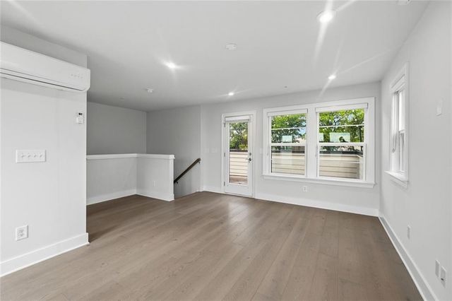 1012 Burnside Drive NW, Atlanta, GA 30318
