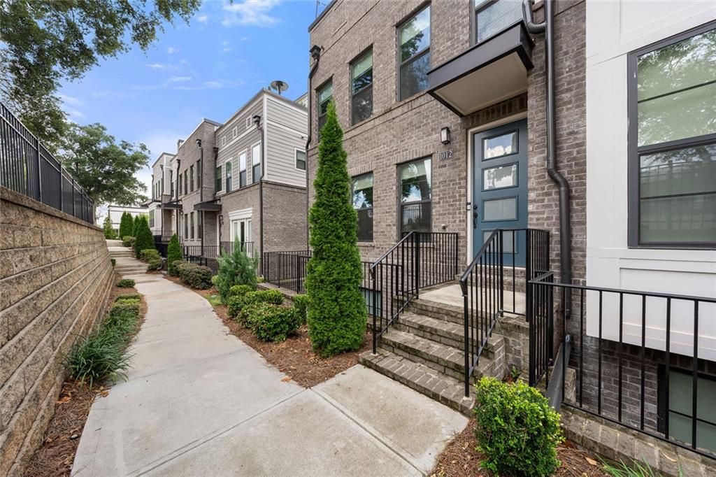 1012 Burnside Drive NW, Atlanta, GA 30318