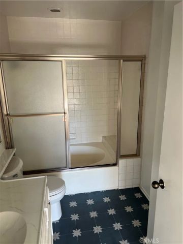 13331 Moorpark Street 110, Sherman Oaks, CA 91423