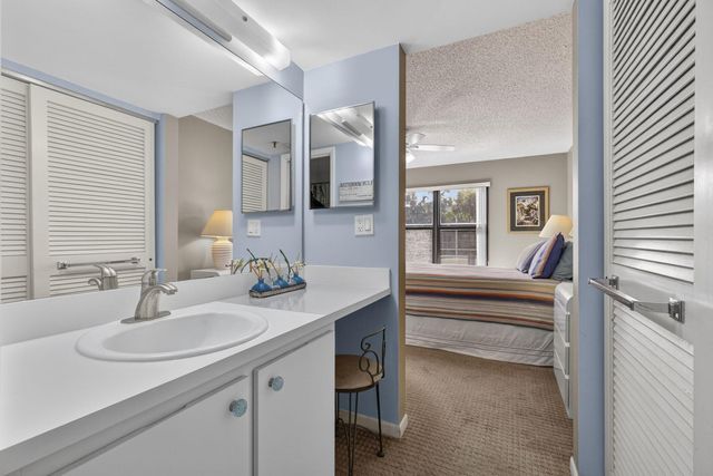 896 N Federal Highway 225, Lantana, FL 33462