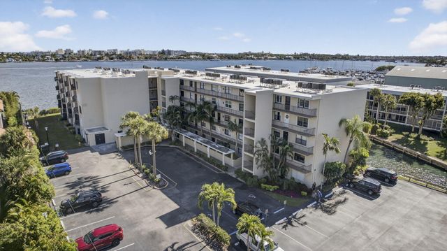 896 N Federal Highway 225, Lantana, FL 33462