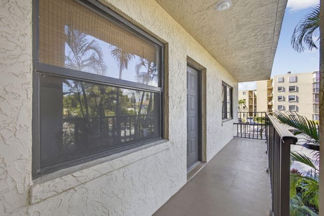 896 N Federal Highway 225, Lantana, FL 33462